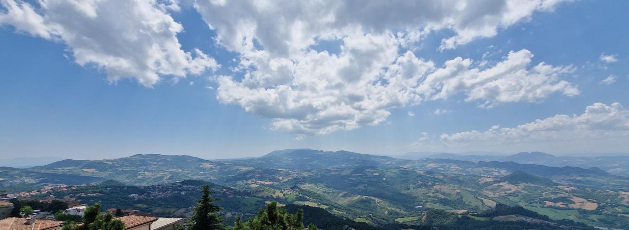 Hotel La Rocca San Marino Esterno foto