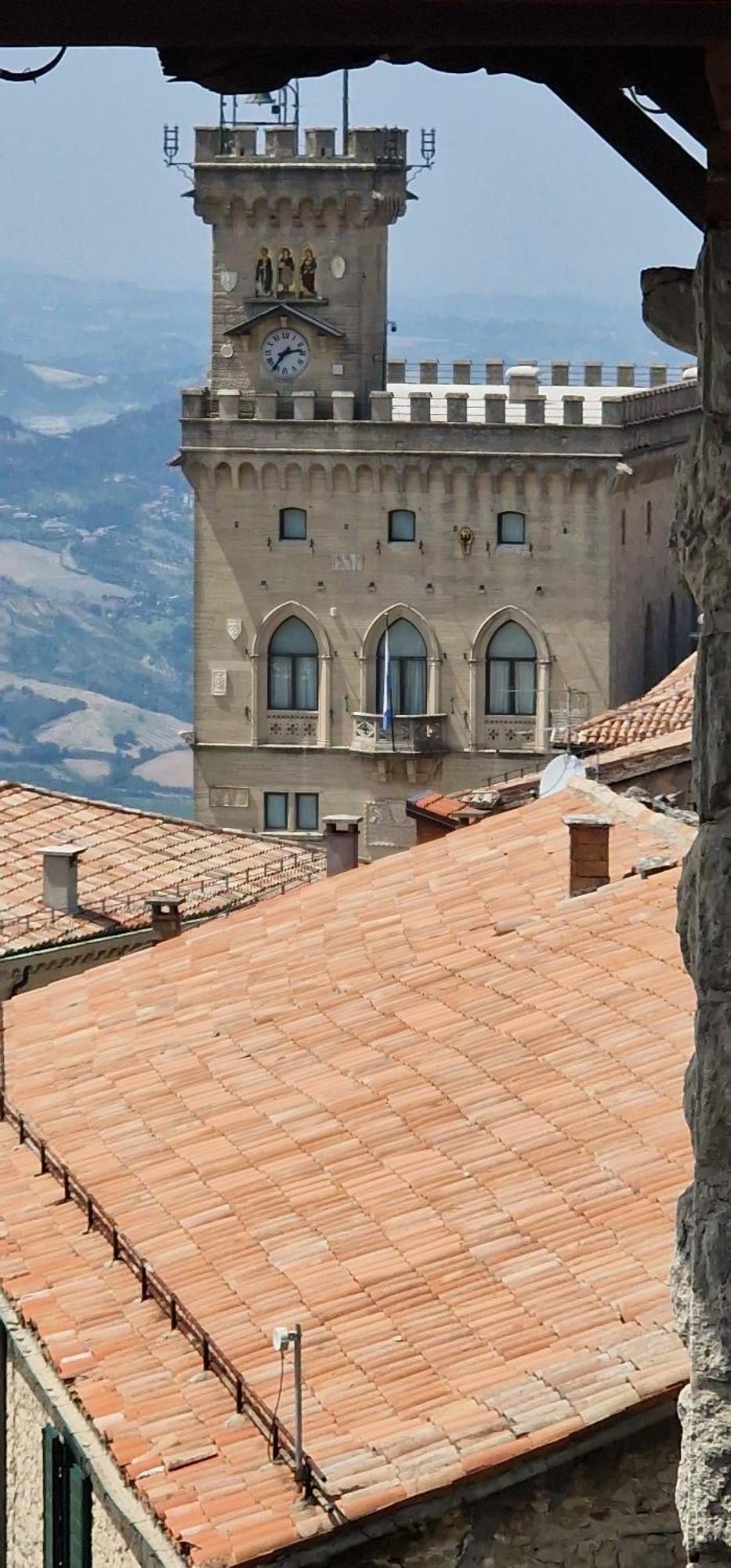 Hotel La Rocca San Marino Esterno foto
