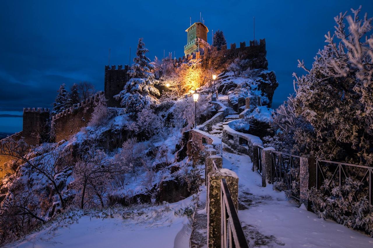 Hotel La Rocca San Marino Esterno foto